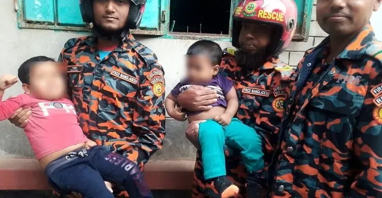 ফরিদপুরে ঘরের দরজা লক হয়ে আটকে পড়ে দুই শিশু, ৯৯৯-এ কল করে উদ্ধার